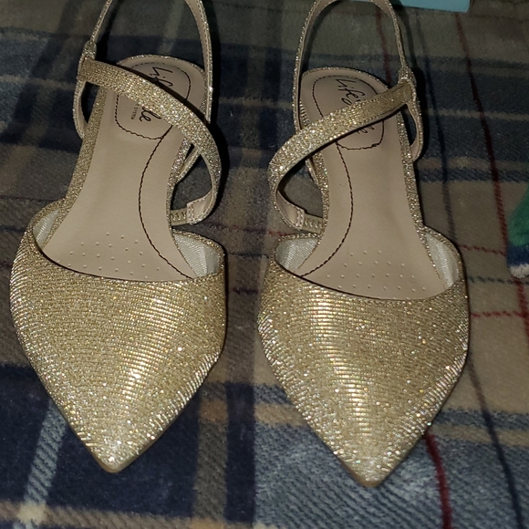 Life Stride Minimalist sling back dressy pumps. Gold. Size 7. Brand new. - Picture 5 of 6